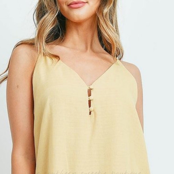 Adjustable spaghetti strap - Picture 3 of 4